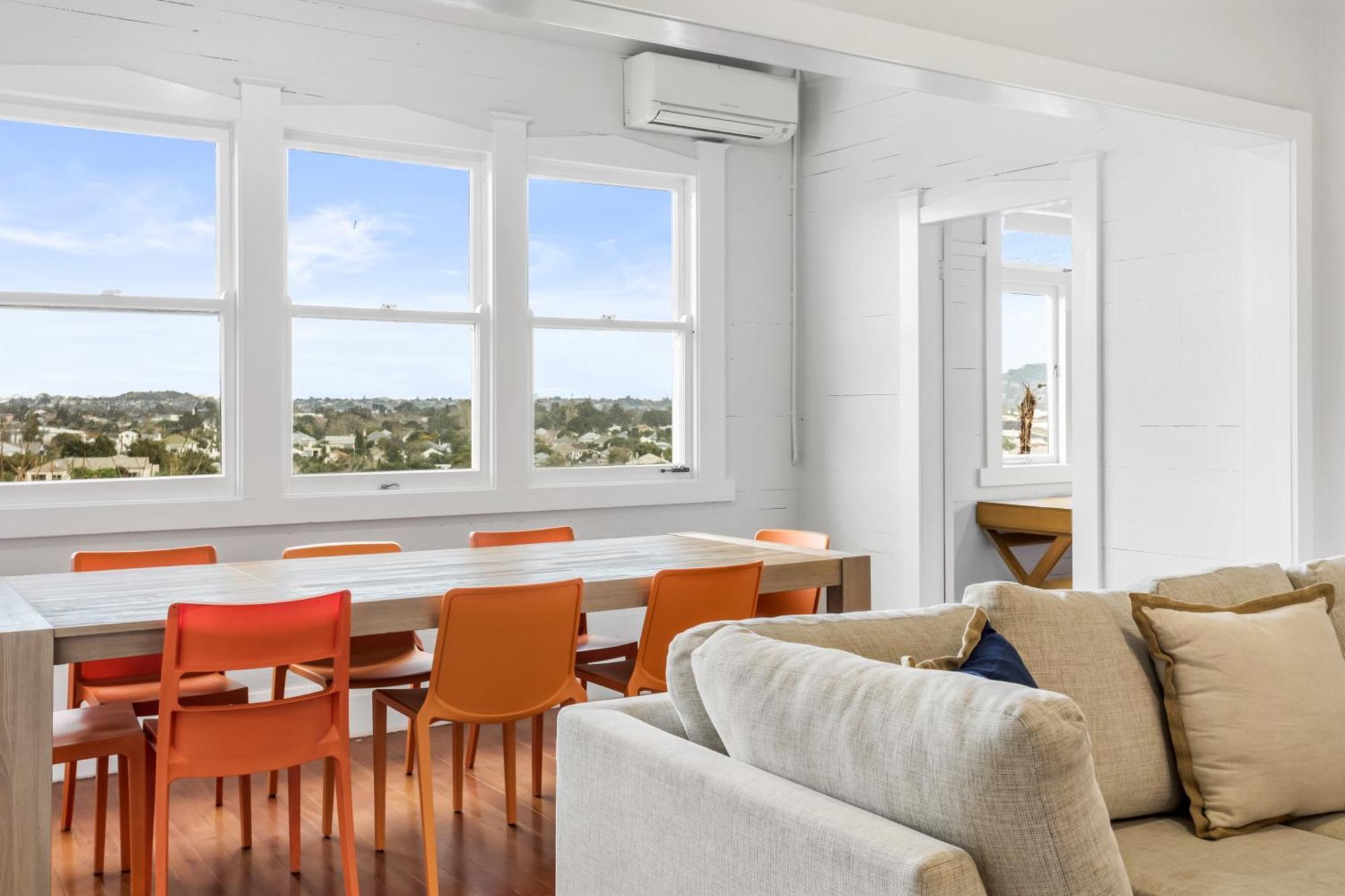Spacious Kingsland 4br