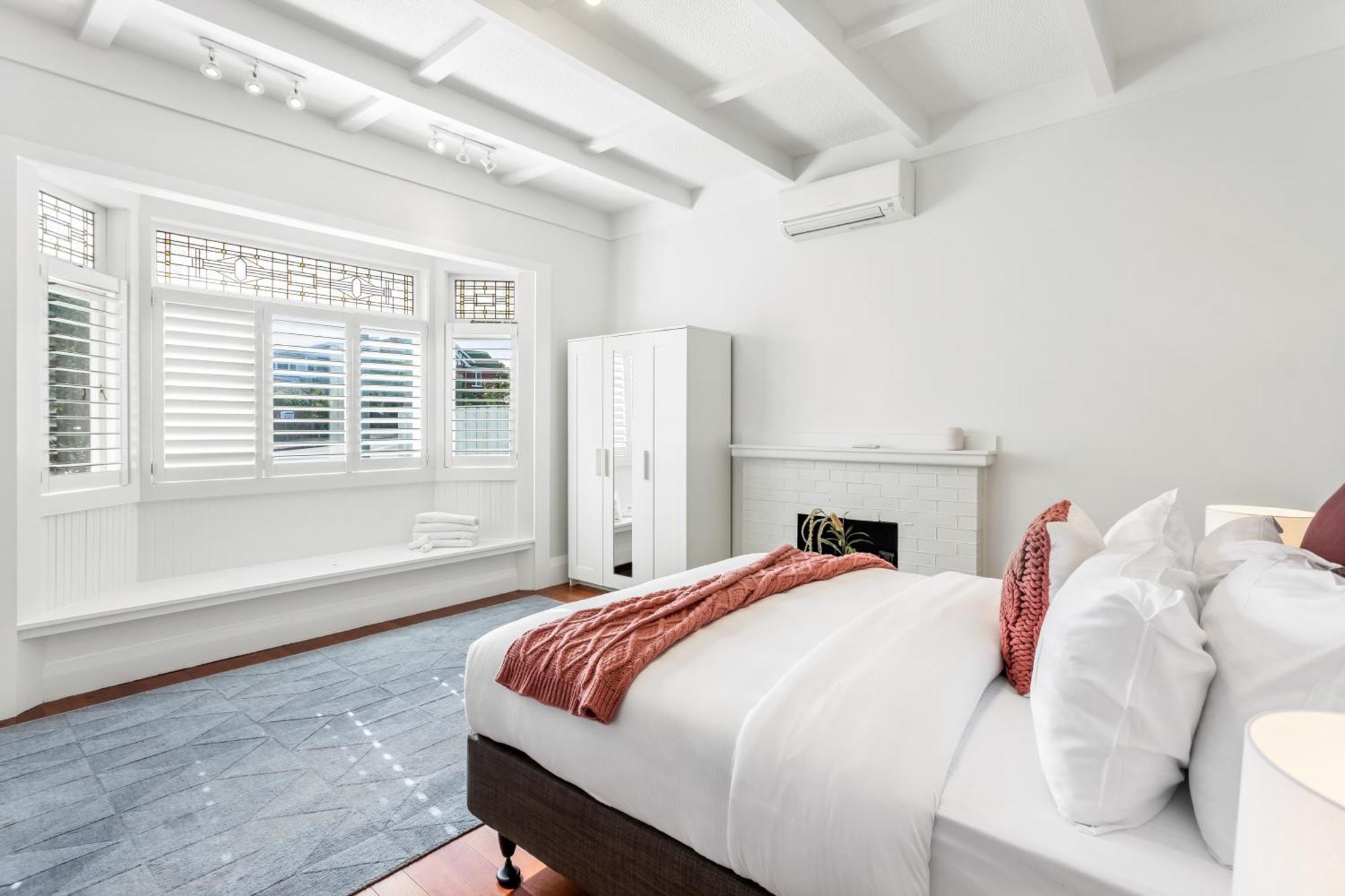 Spacious Kingsland 4br Holiday home